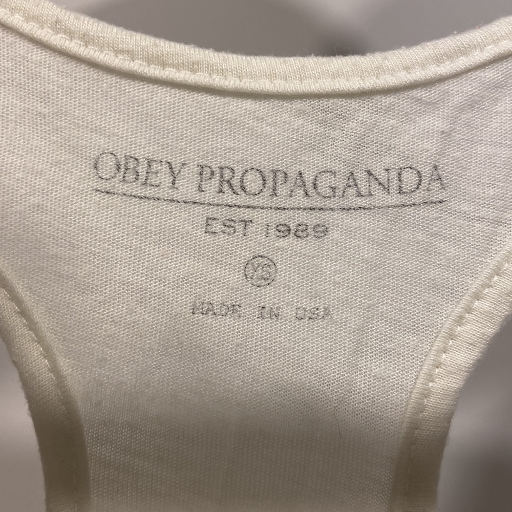 Obey - Picture 3 of 5